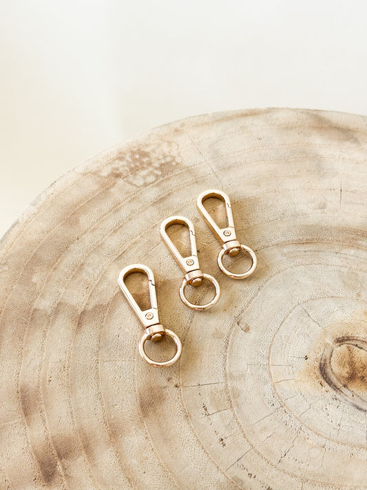 Mosquetão Dourado 4cm