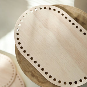 Bases en bois avec trous