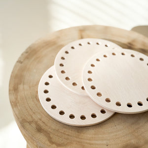 Bases en bois avec trous