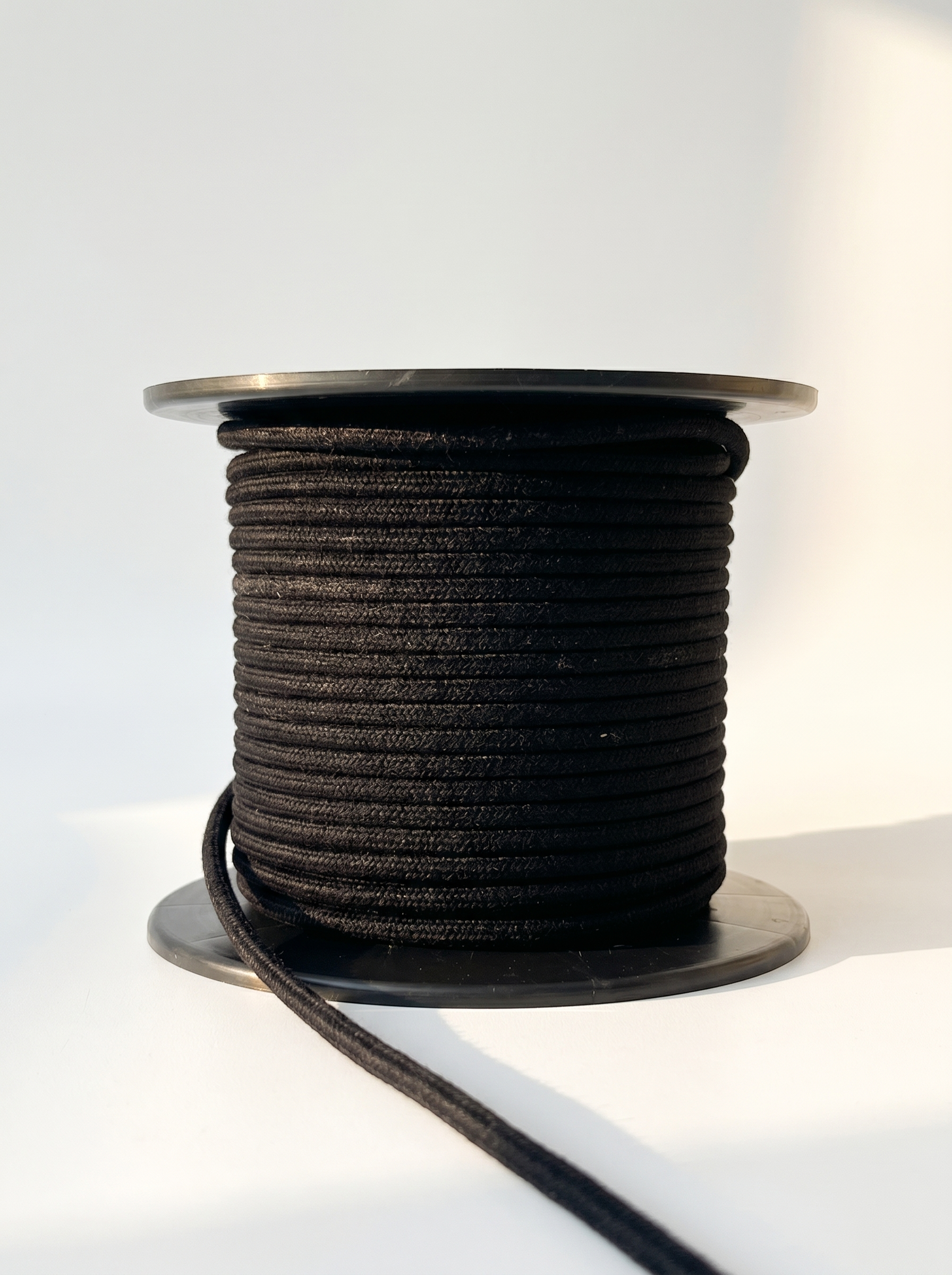 Corda Entrançada com Alma 100% Algodão Preto - 8mm [OPORTUNIDADE]
